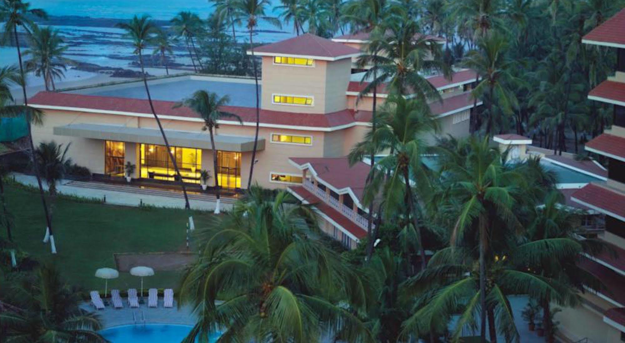 The Retreat - Hotel&centro de convenciones Bombay Exterior foto