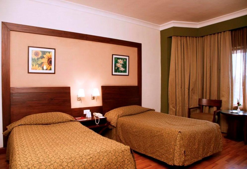 The Retreat - Hotel&centro de convenciones Bombay Exterior foto
